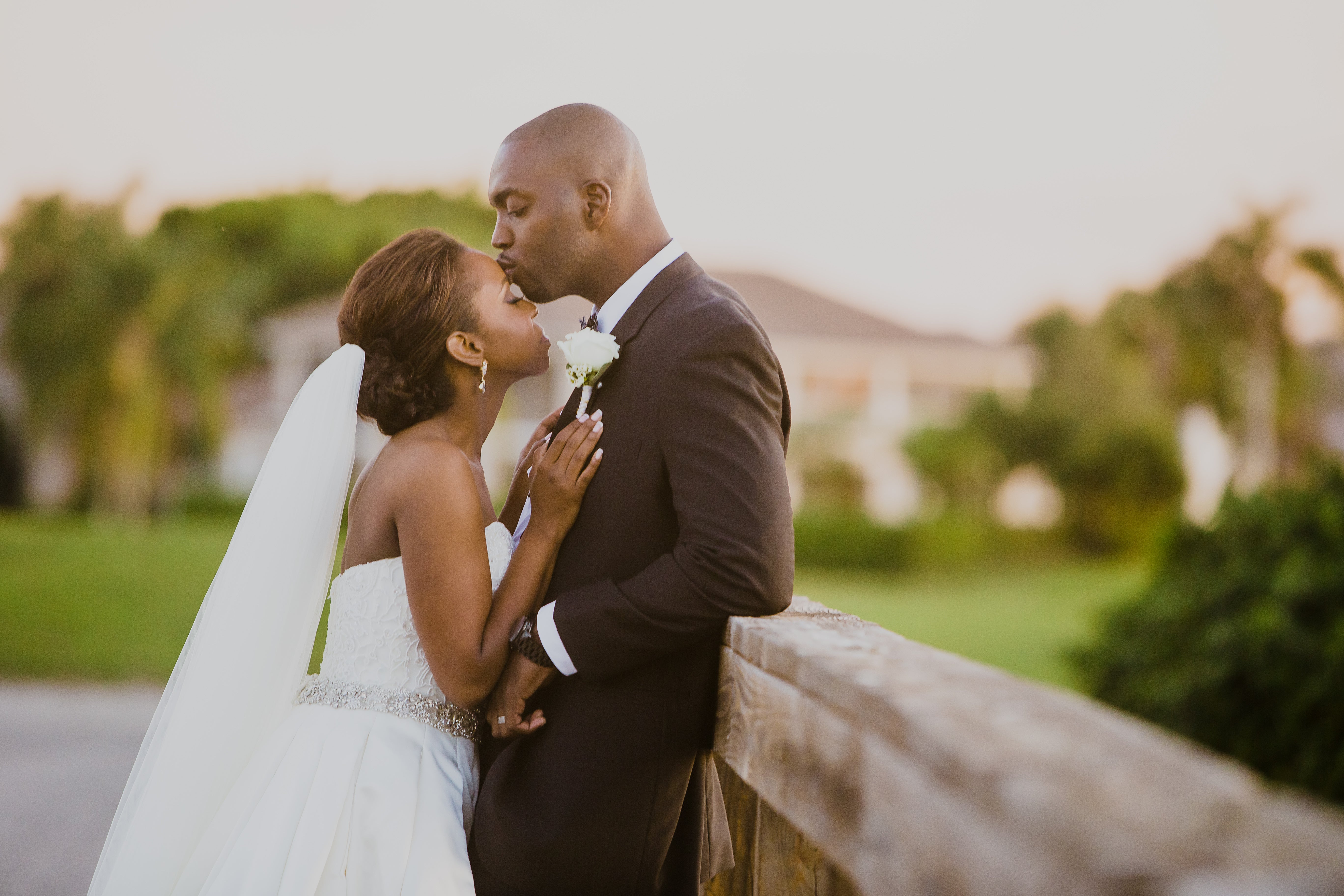Bridal Bliss: Michael and Hollani's Sweet Florida Ceremony Is As Good As It Gets
